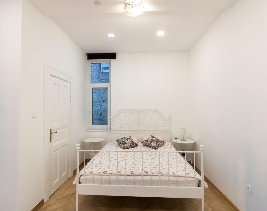 Apartment Luna Zagreb Bagian luar foto