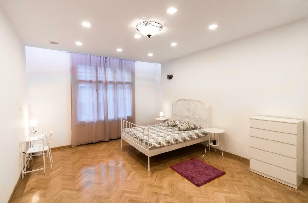 Apartment Luna Zagreb Bagian luar foto