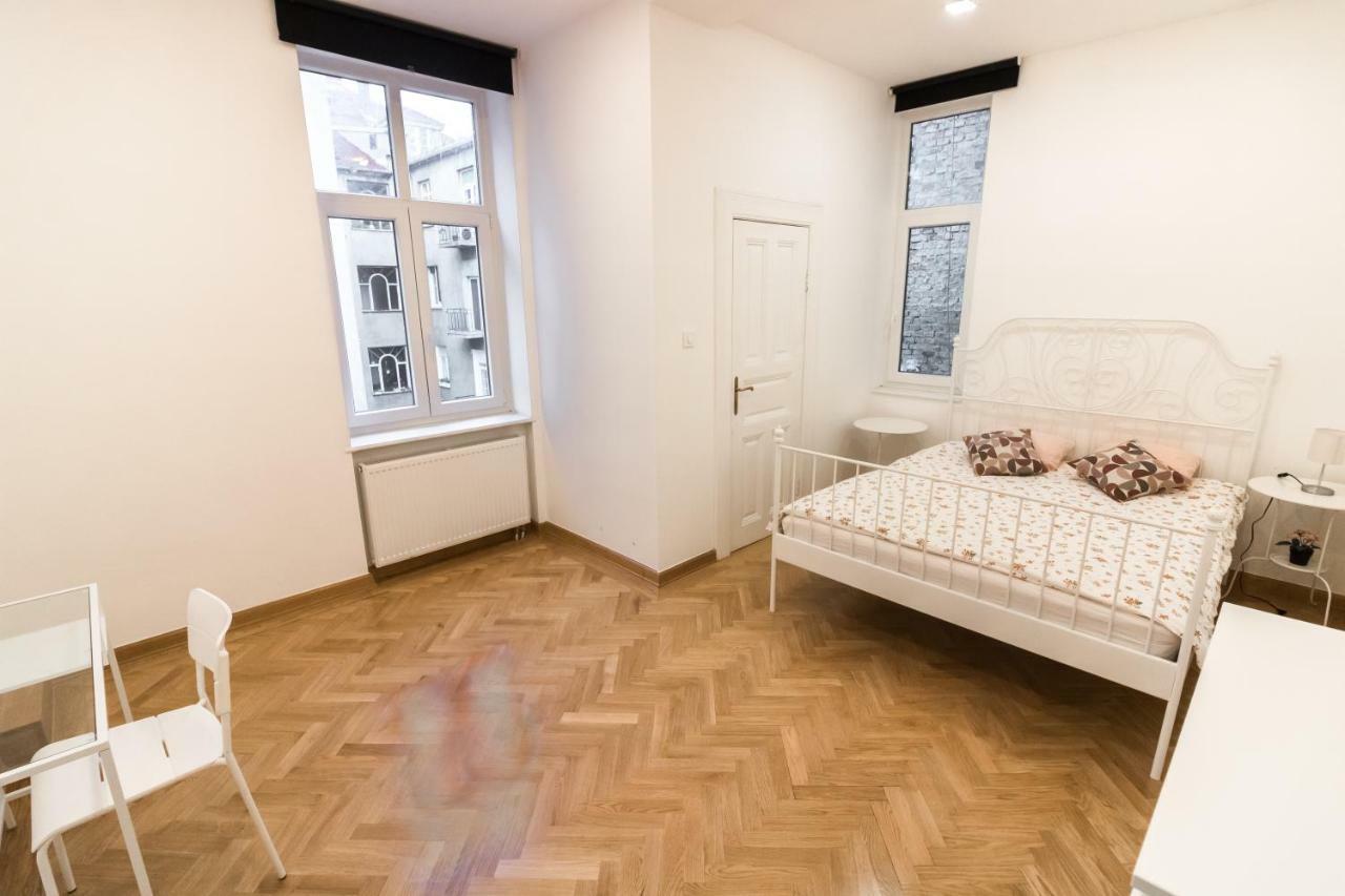 Apartment Luna Zagreb Bagian luar foto