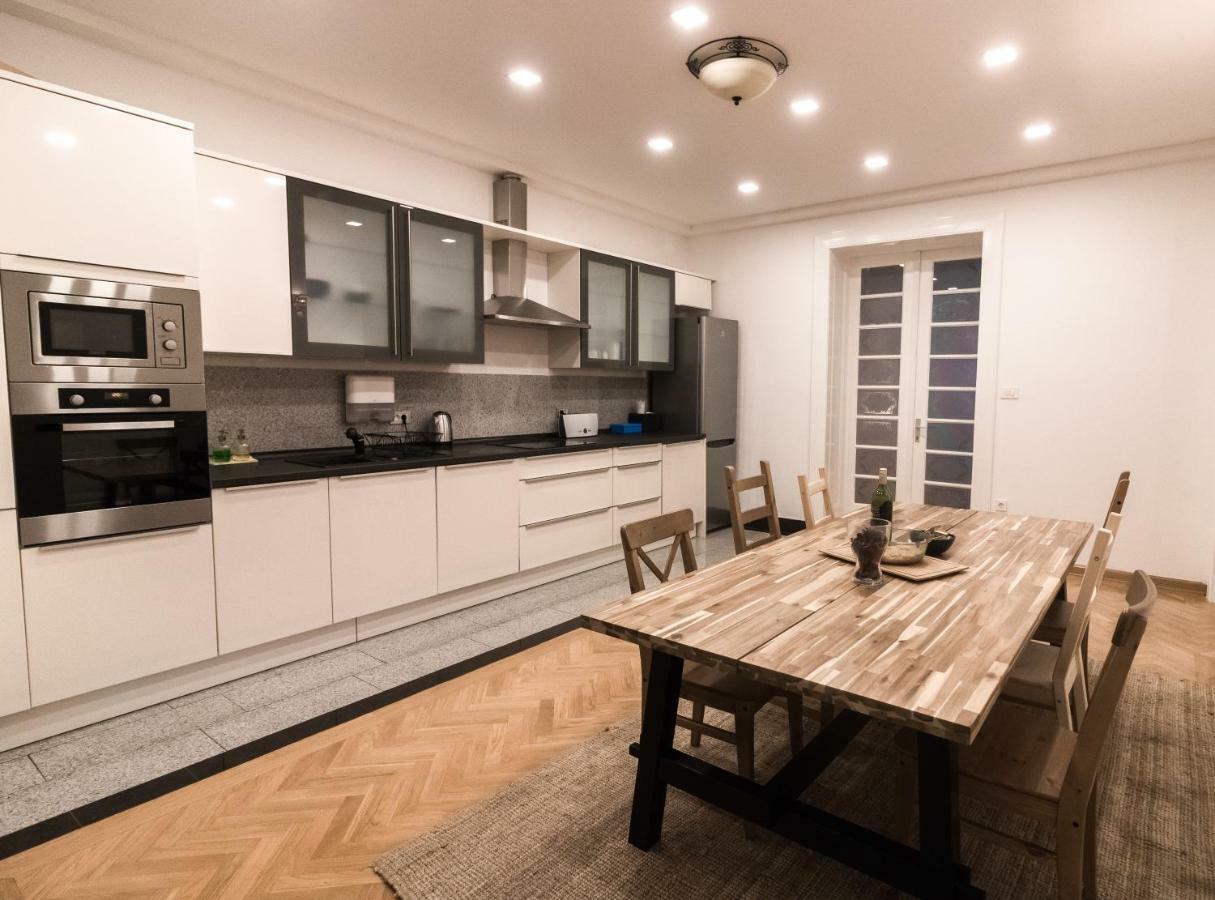 Apartment Luna Zagreb Bagian luar foto