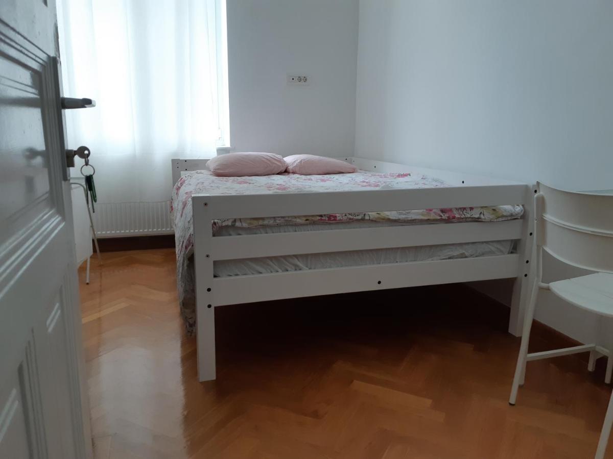 Apartment Luna Zagreb Bagian luar foto