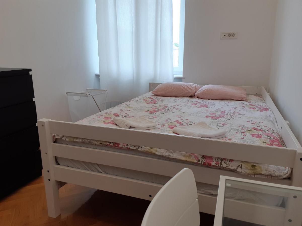 Apartment Luna Zagreb Bagian luar foto